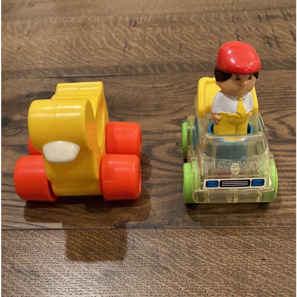 Vintage PLAYSKOOL Wee Animals Yellow Duck and Go Go Gears Sedan - Picture 3 of 4
